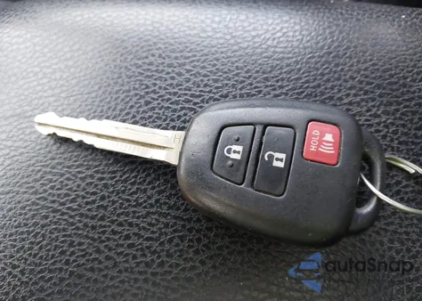 2018 Toyota Rav4 Xle из США, поврежденный, VIN 2T3RFREV8JW790661